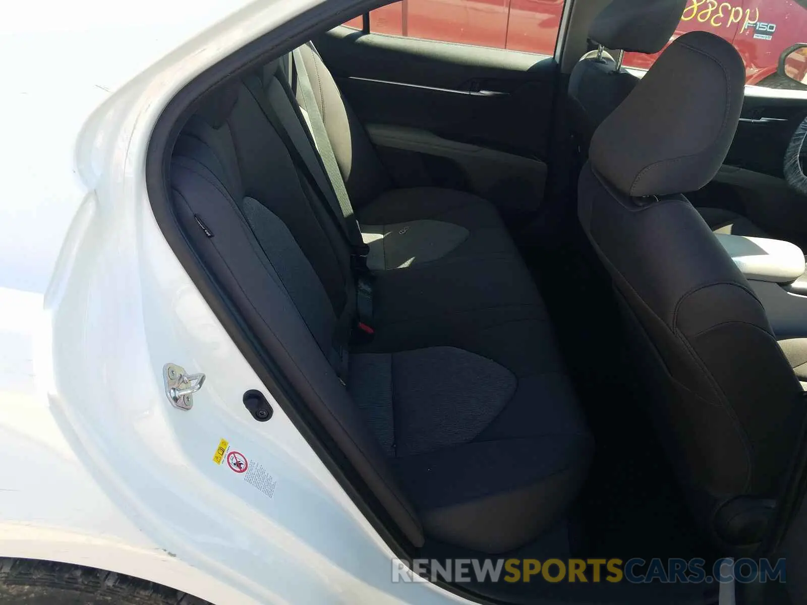 6 fotografías del automóvil dañado 4T1B11HK4KU246977 TOYOTA CAMRY 2019