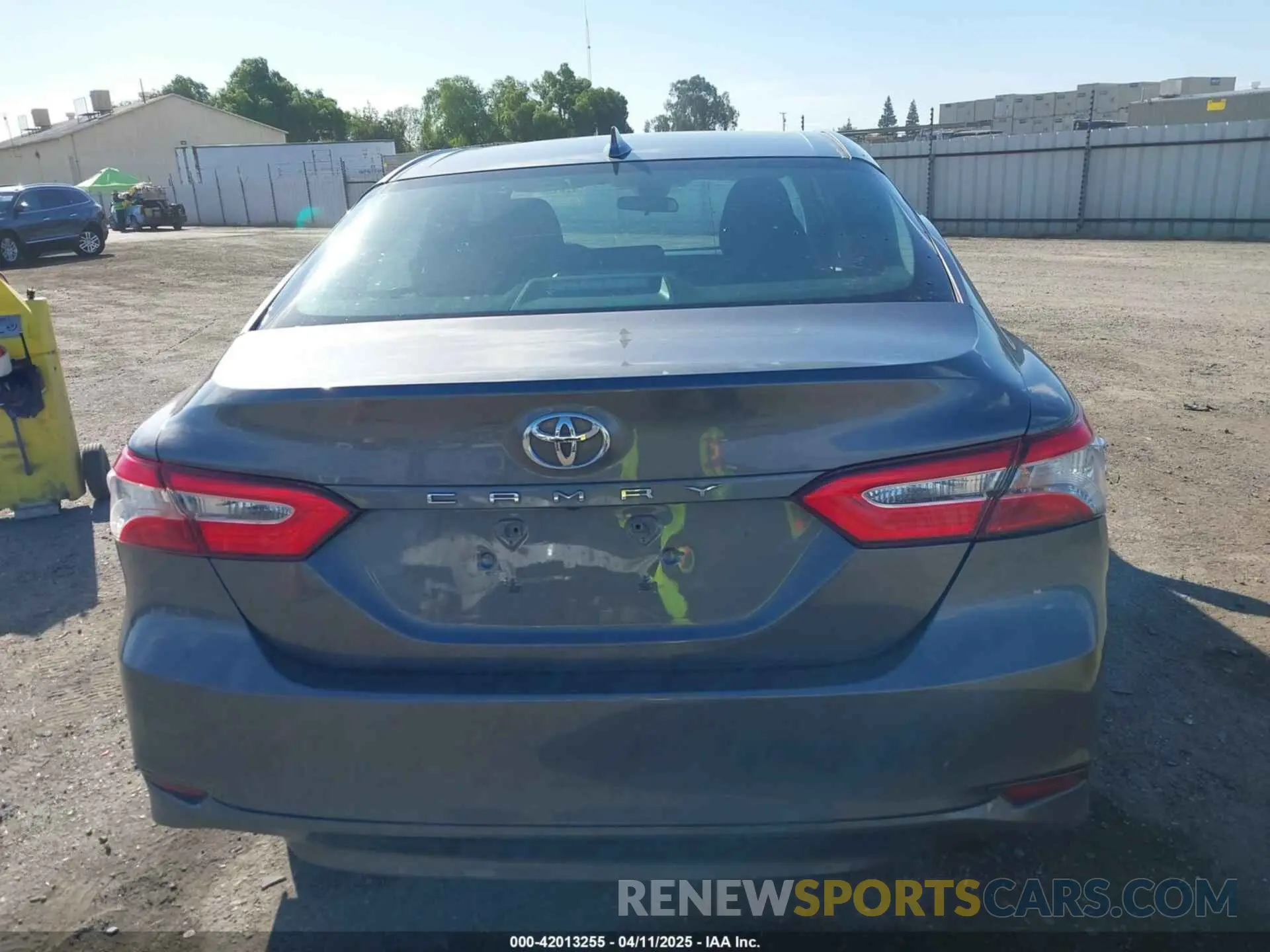 16 fotografías del automóvil dañado 4T1B11HK4KU254853 TOYOTA CAMRY 2019