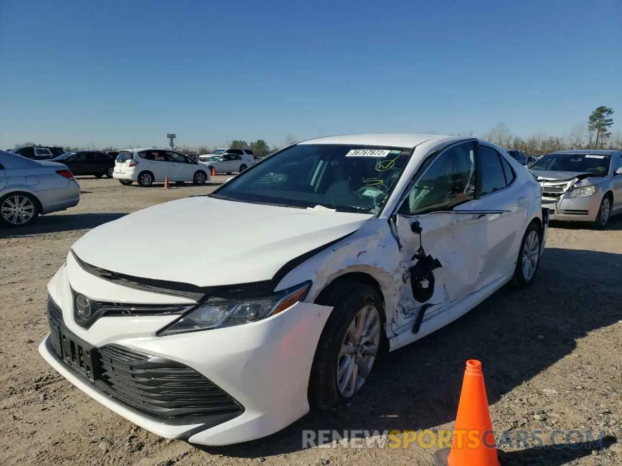 2 fotografías del automóvil dañado 4T1B11HK4KU255324 TOYOTA CAMRY 2019