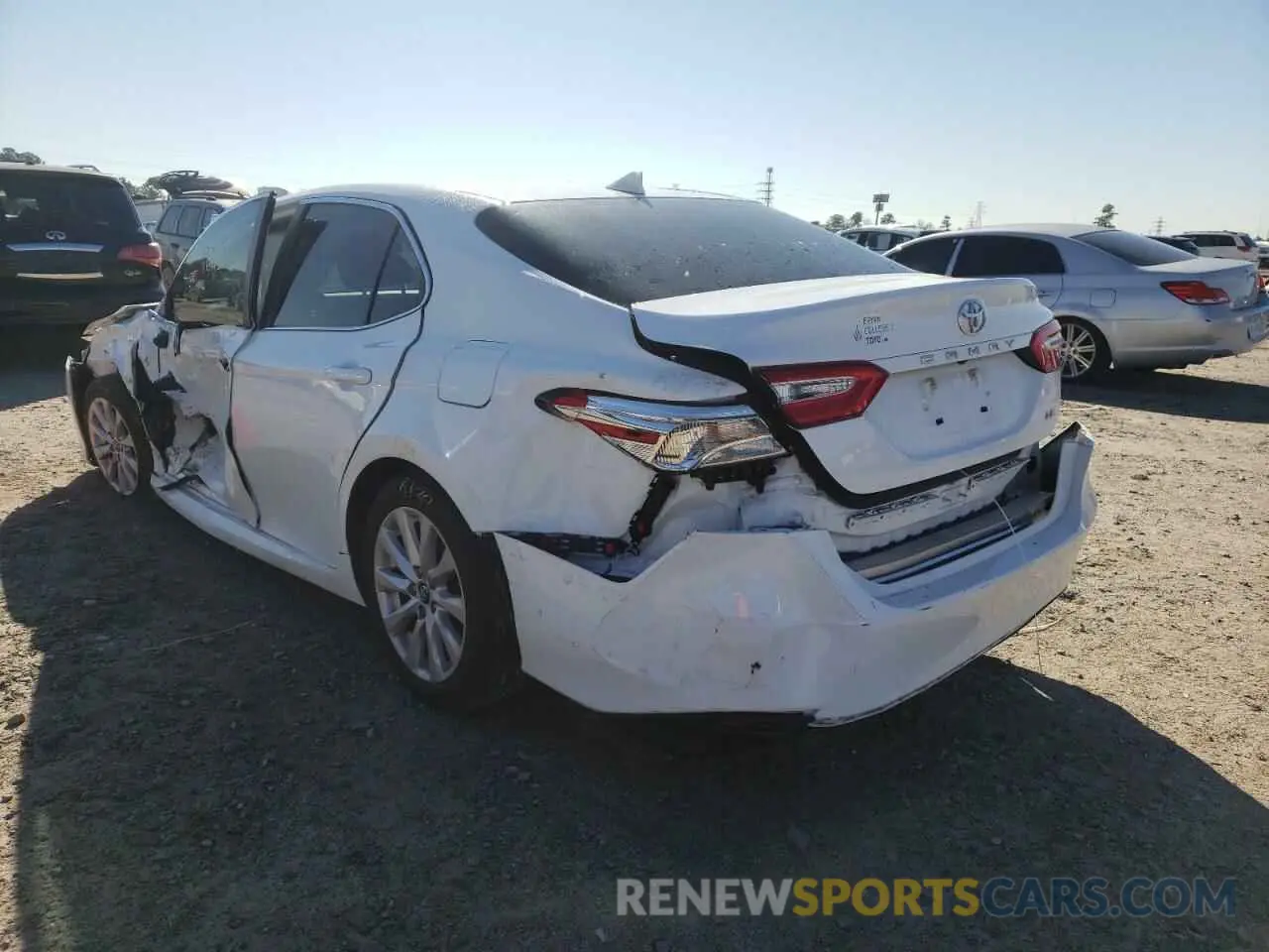 3 fotografías del automóvil dañado 4T1B11HK4KU255324 TOYOTA CAMRY 2019