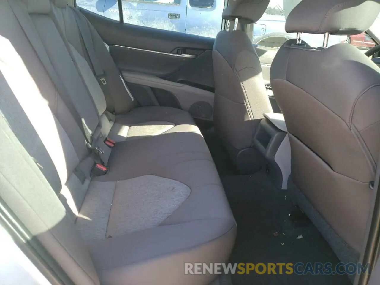 6 fotografías del automóvil dañado 4T1B11HK4KU255324 TOYOTA CAMRY 2019
