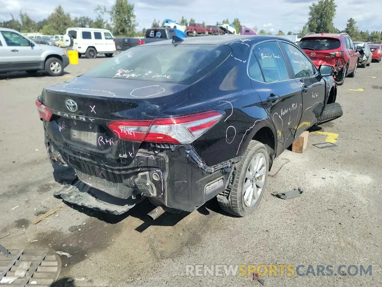 4 fotografías del automóvil dañado 4T1B11HK4KU256828 TOYOTA CAMRY 2019