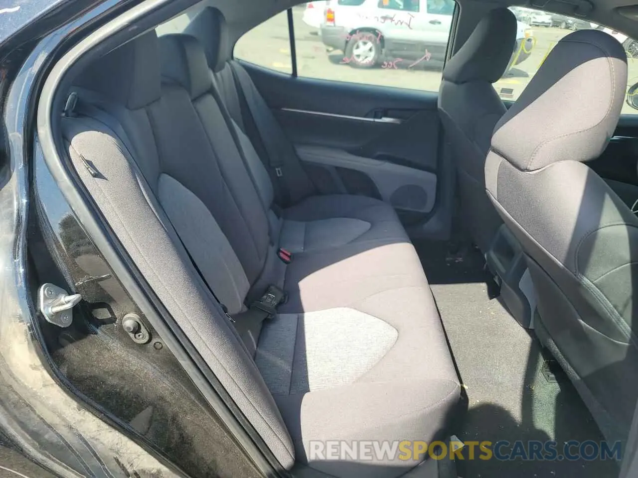 6 fotografías del automóvil dañado 4T1B11HK4KU256828 TOYOTA CAMRY 2019