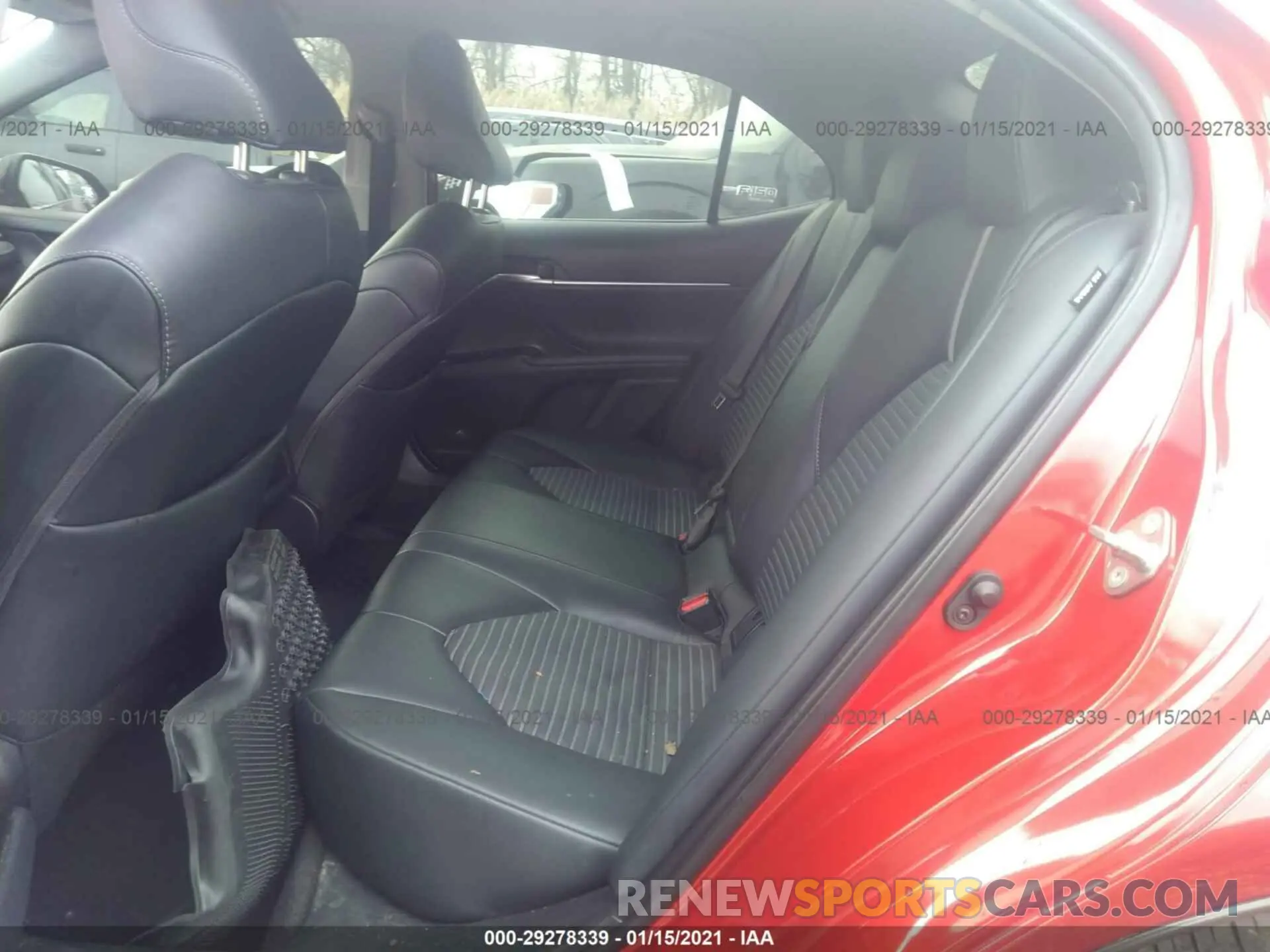 8 fotografías del automóvil dañado 4T1B11HK4KU257574 TOYOTA CAMRY 2019