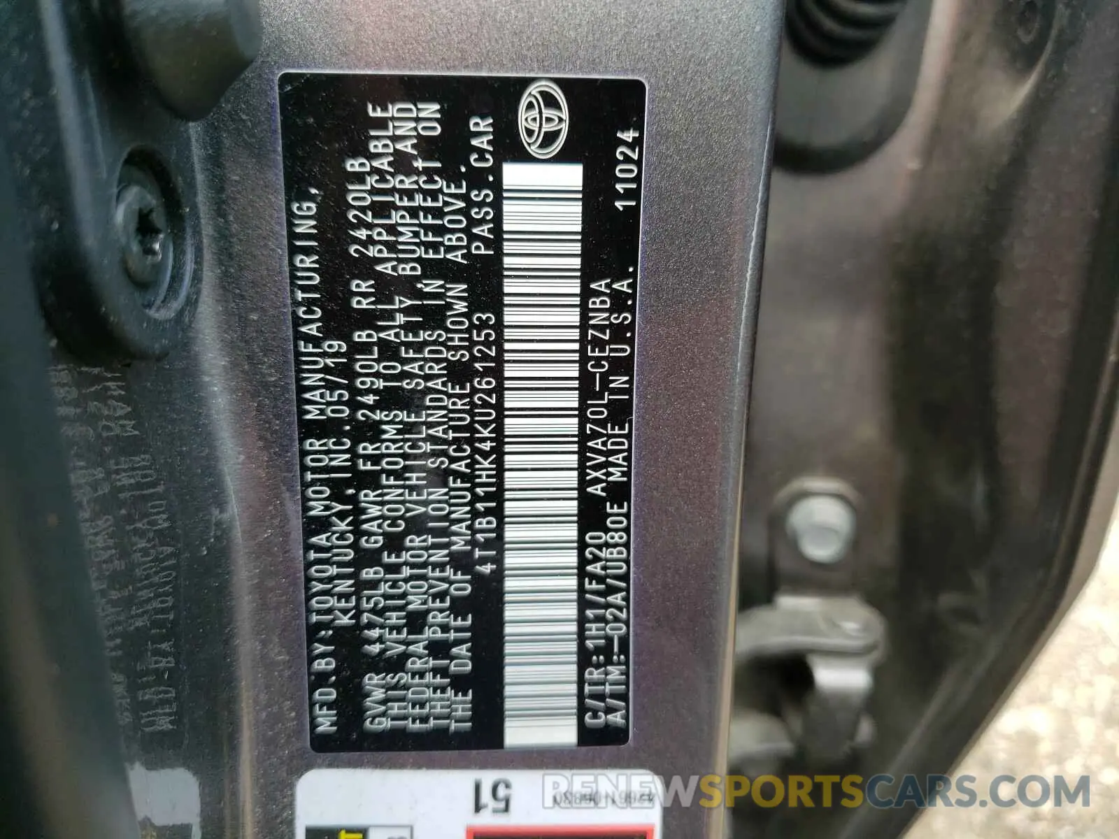 10 fotografías del automóvil dañado 4T1B11HK4KU261253 TOYOTA CAMRY 2019