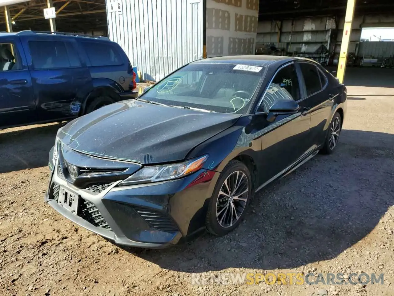 2 fotografías del automóvil dañado 4T1B11HK4KU264203 TOYOTA CAMRY 2019