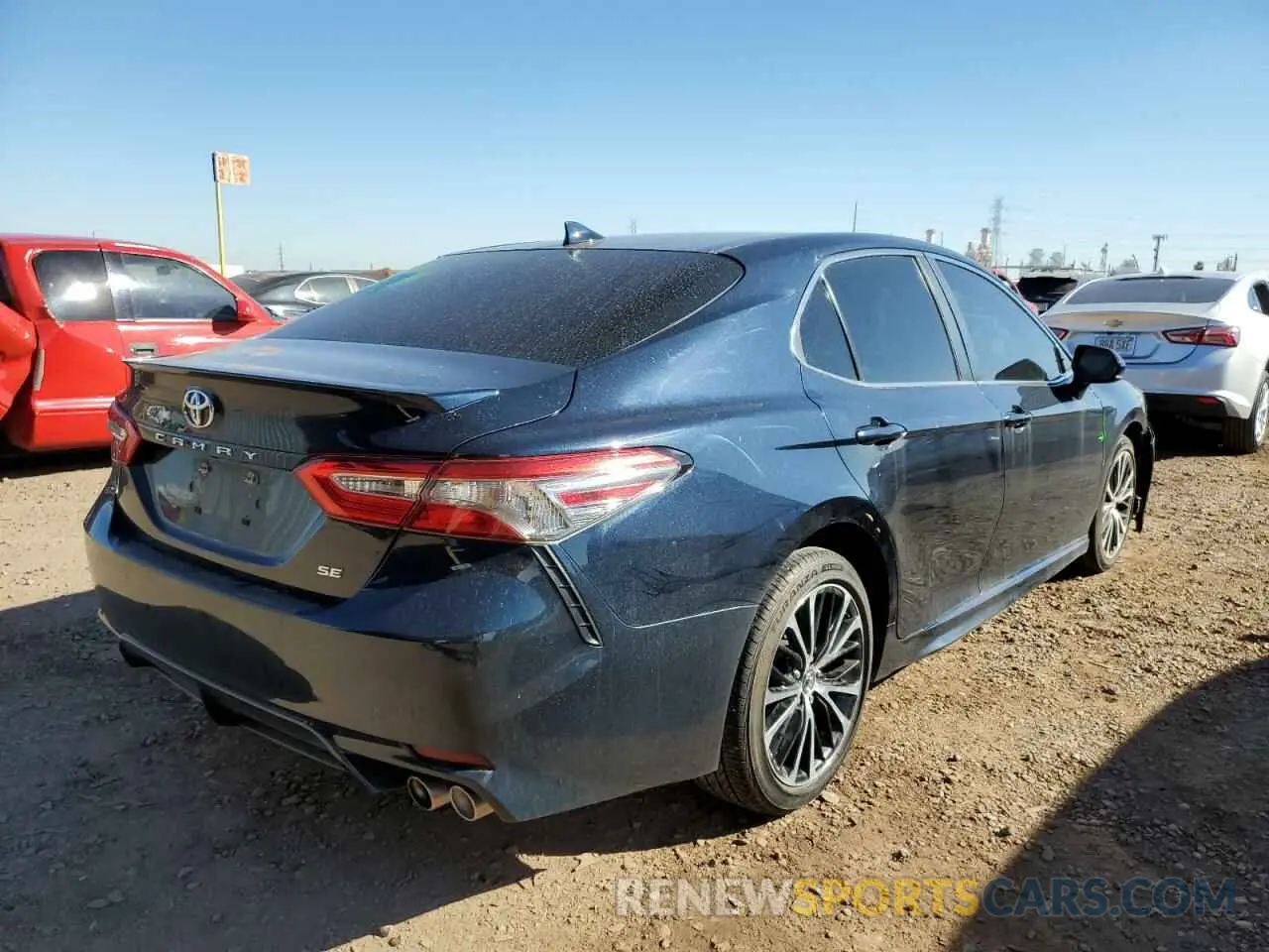 4 fotografías del automóvil dañado 4T1B11HK4KU264203 TOYOTA CAMRY 2019
