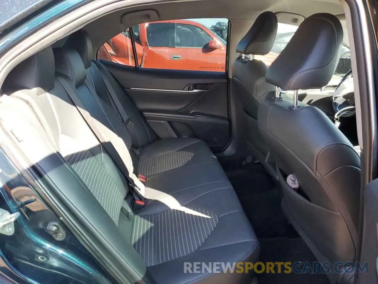 6 fotografías del automóvil dañado 4T1B11HK4KU264203 TOYOTA CAMRY 2019