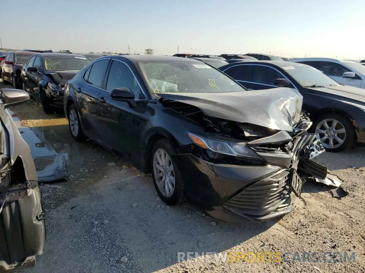 1 fotografías del automóvil dañado 4T1B11HK4KU268980 TOYOTA CAMRY 2019