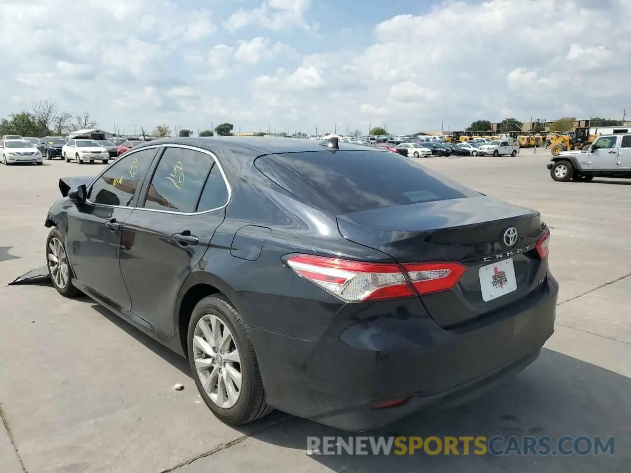 3 fotografías del automóvil dañado 4T1B11HK4KU268980 TOYOTA CAMRY 2019