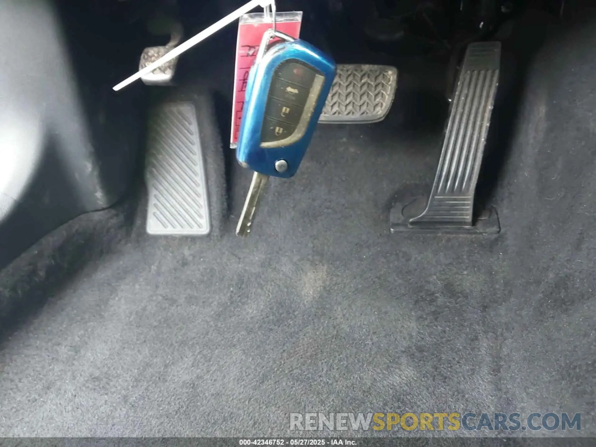 11 fotografías del automóvil dañado 4T1B11HK4KU270650 TOYOTA CAMRY 2019
