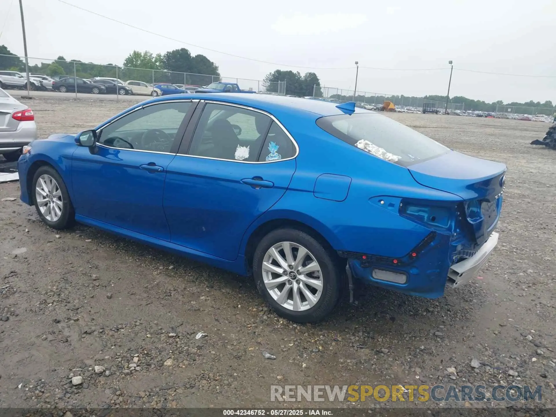 3 fotografías del automóvil dañado 4T1B11HK4KU270650 TOYOTA CAMRY 2019
