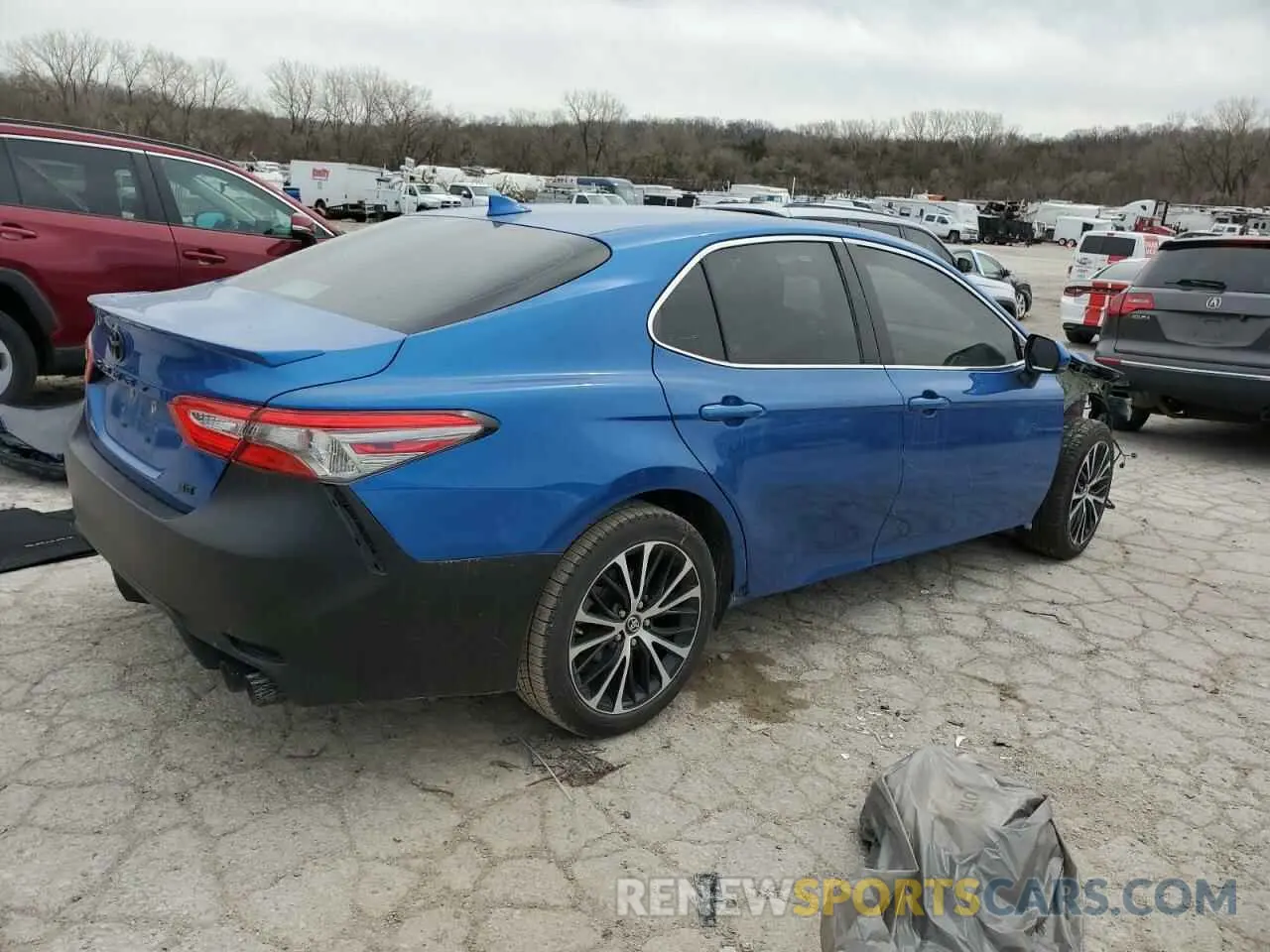 3 fotografías del automóvil dañado 4T1B11HK4KU271619 TOYOTA CAMRY 2019
