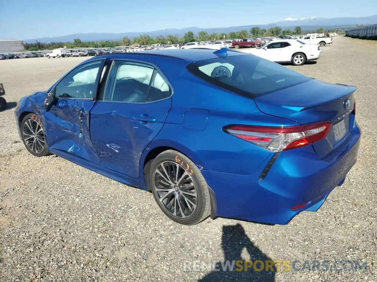 2 fotografías del automóvil dañado 4T1B11HK4KU286220 TOYOTA CAMRY 2019