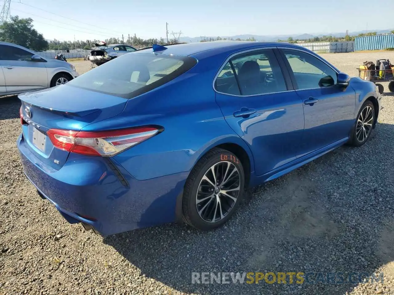 3 fotografías del automóvil dañado 4T1B11HK4KU286220 TOYOTA CAMRY 2019