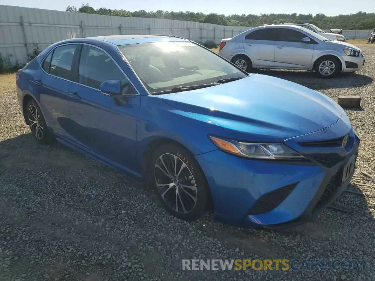 4 fotografías del automóvil dañado 4T1B11HK4KU286220 TOYOTA CAMRY 2019