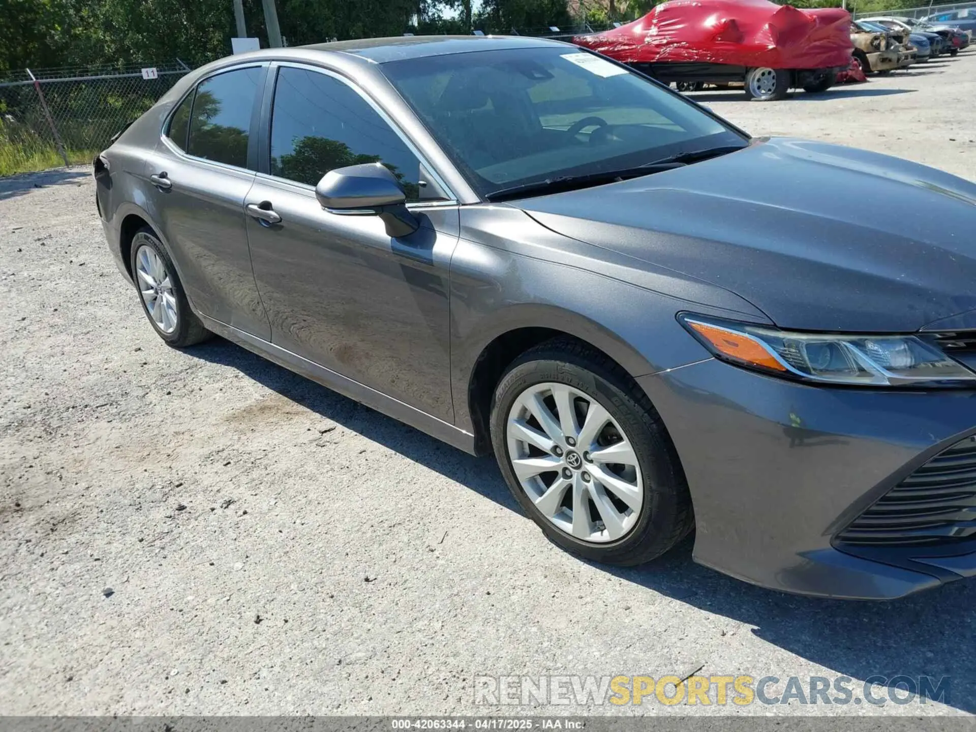 1 fotografías del automóvil dañado 4T1B11HK4KU286959 TOYOTA CAMRY 2019