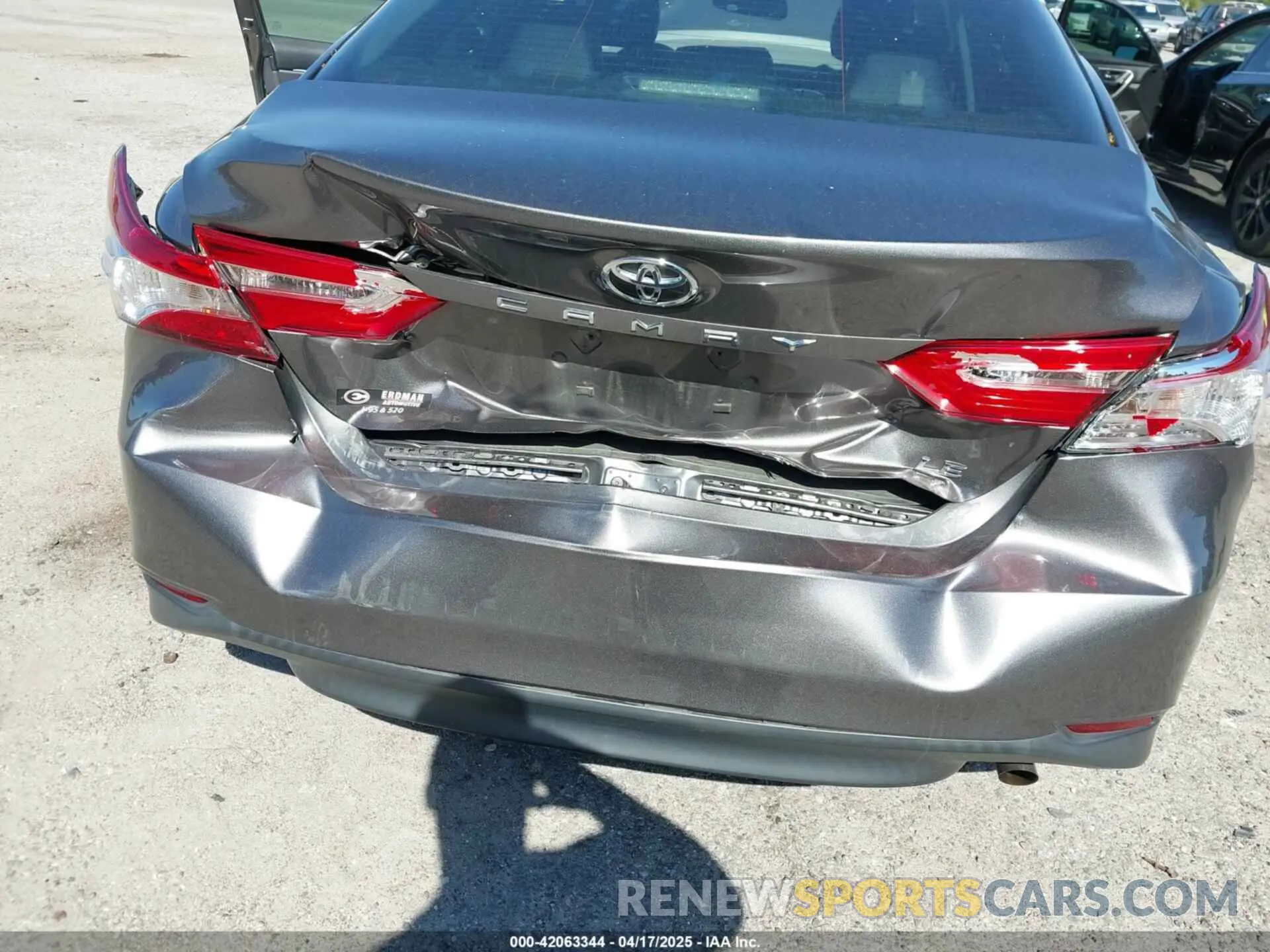 6 fotografías del automóvil dañado 4T1B11HK4KU286959 TOYOTA CAMRY 2019