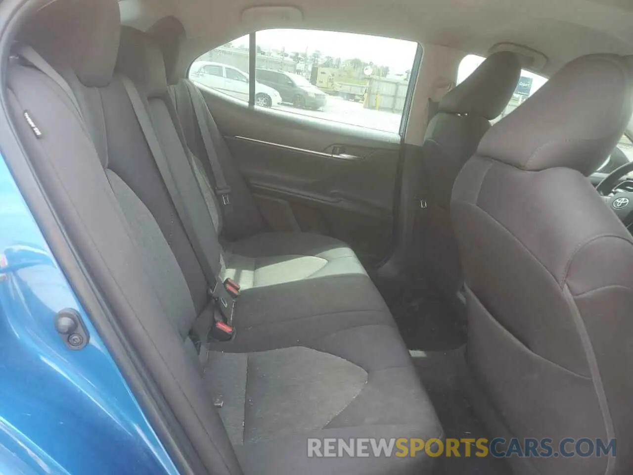 10 fotografías del automóvil dañado 4T1B11HK4KU297413 TOYOTA CAMRY 2019