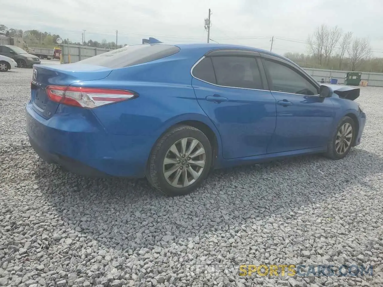 3 fotografías del automóvil dañado 4T1B11HK4KU297413 TOYOTA CAMRY 2019