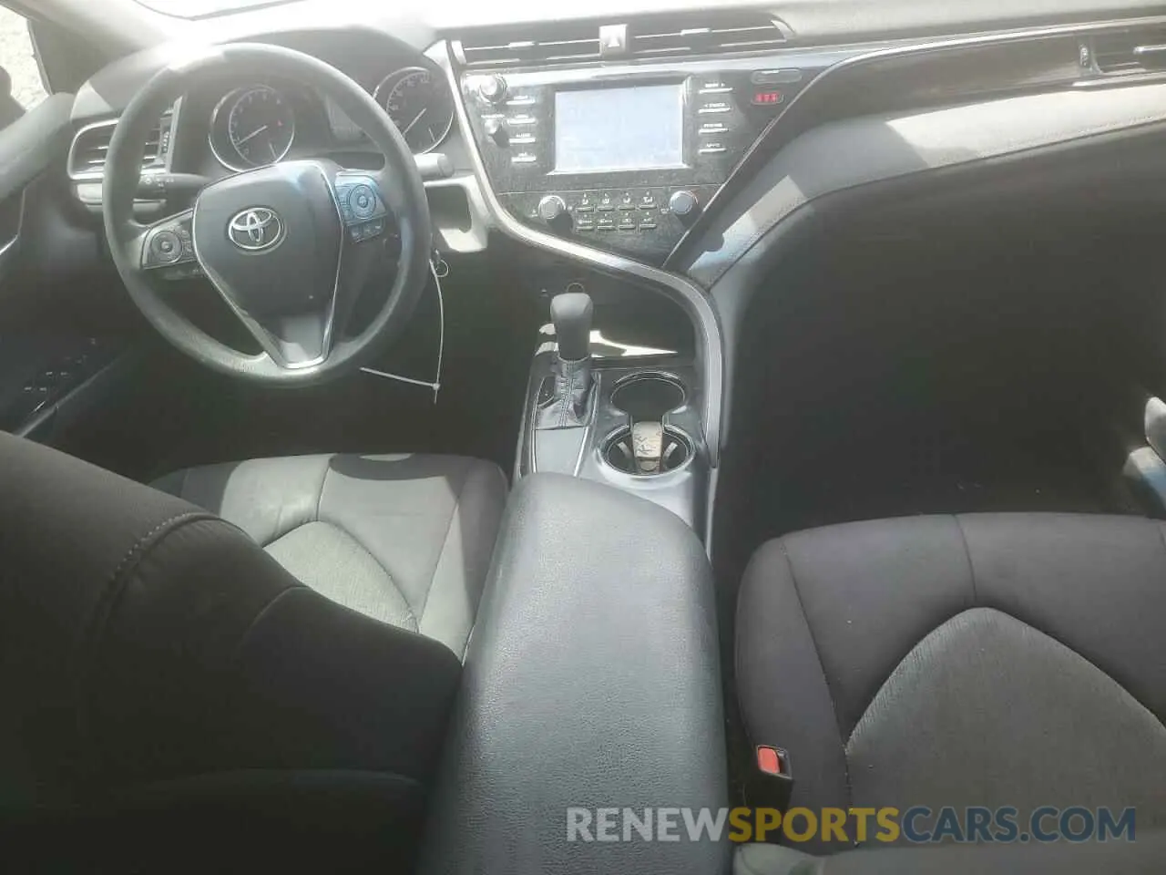 8 fotografías del automóvil dañado 4T1B11HK4KU297413 TOYOTA CAMRY 2019