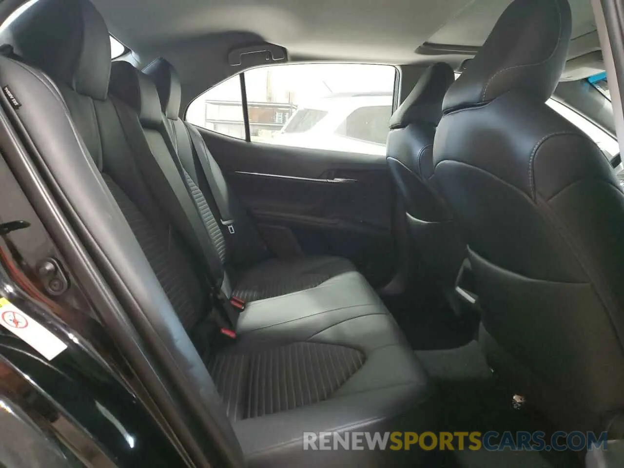 10 fotografías del automóvil dañado 4T1B11HK4KU680896 TOYOTA CAMRY 2019