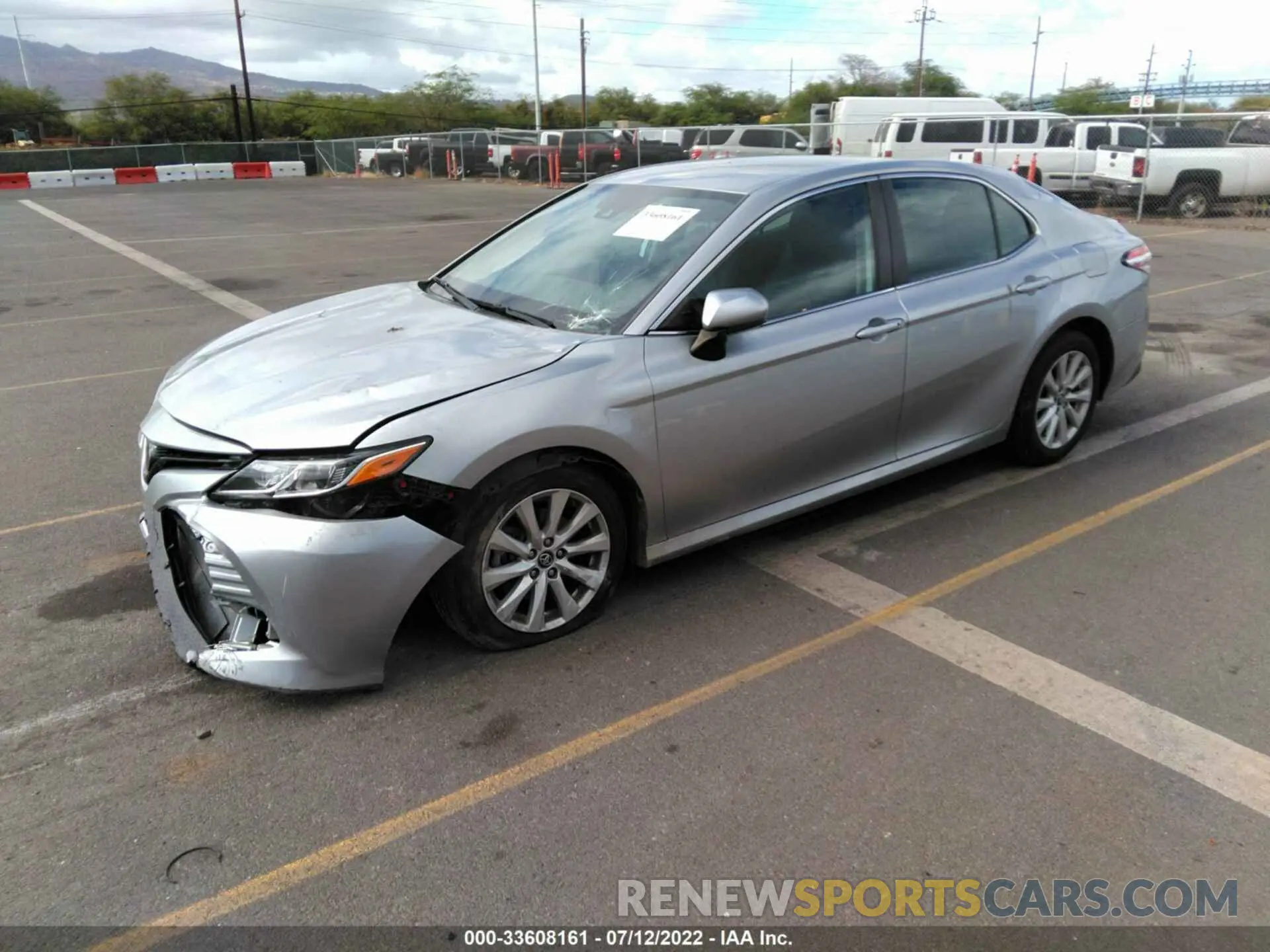 2 fotografías del automóvil dañado 4T1B11HK4KU696807 TOYOTA CAMRY 2019