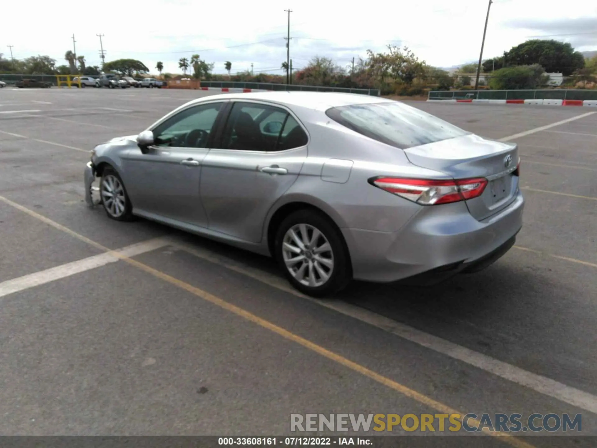 3 fotografías del automóvil dañado 4T1B11HK4KU696807 TOYOTA CAMRY 2019