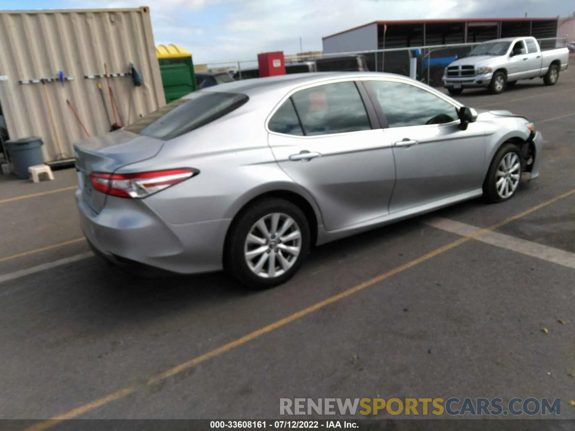 4 fotografías del automóvil dañado 4T1B11HK4KU696807 TOYOTA CAMRY 2019