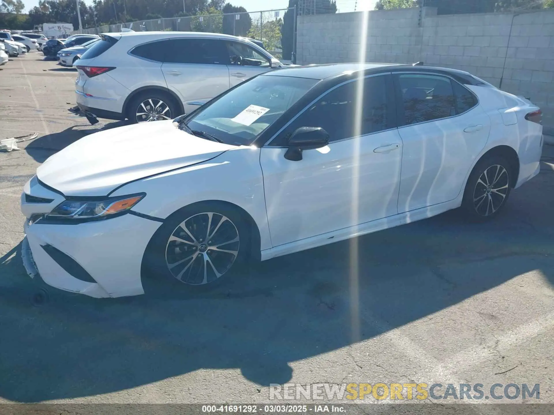 2 fotografías del automóvil dañado 4T1B11HK4KU703416 TOYOTA CAMRY 2019