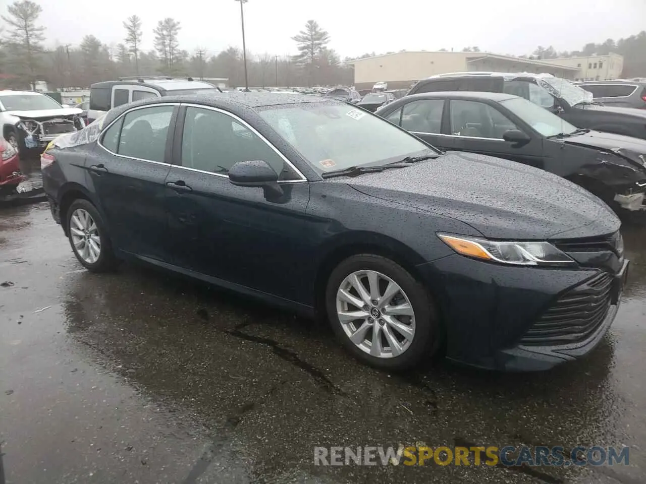 4 fotografías del automóvil dañado 4T1B11HK4KU703478 TOYOTA CAMRY 2019