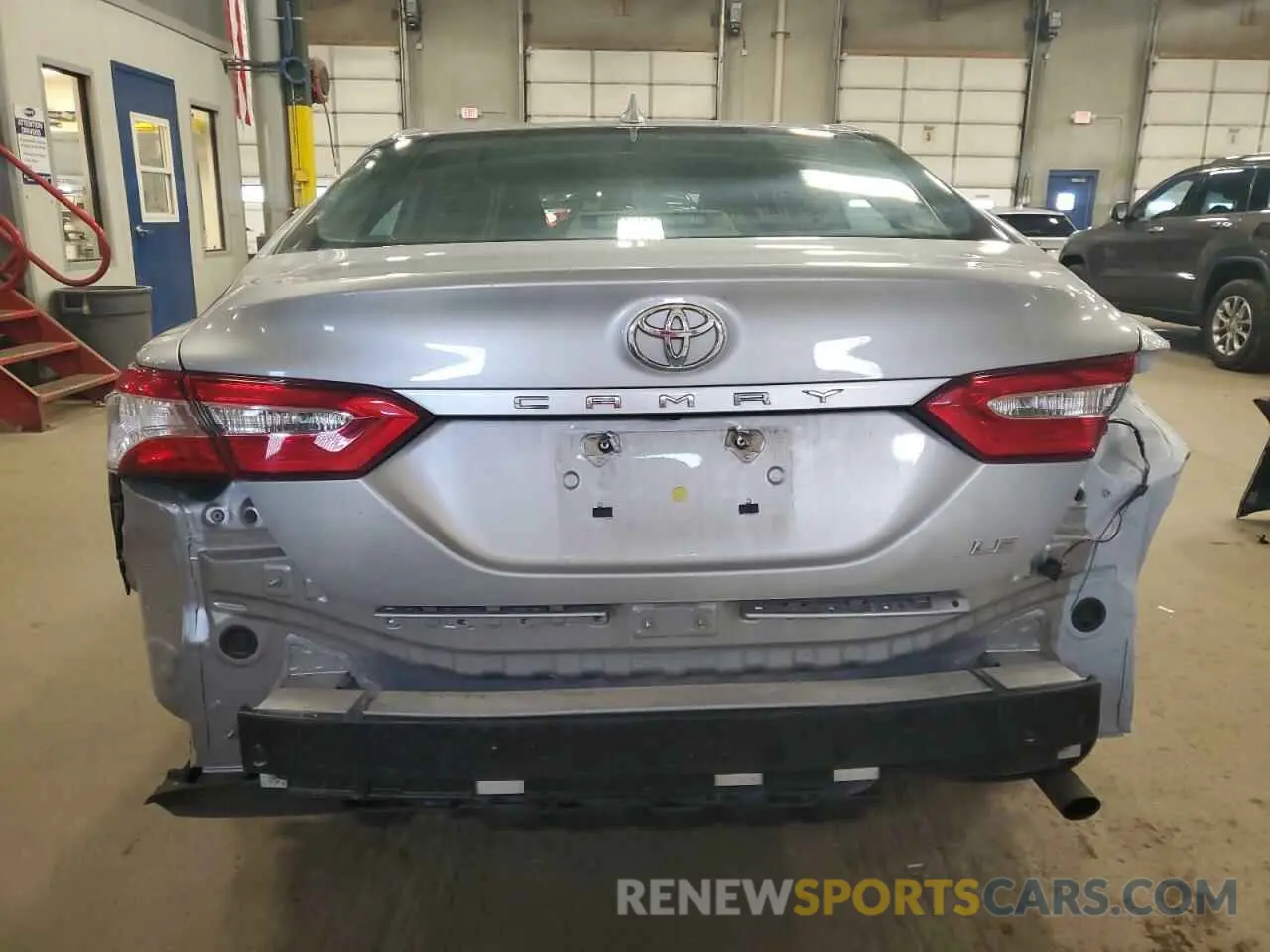 6 fotografías del automóvil dañado 4T1B11HK4KU706669 TOYOTA CAMRY 2019