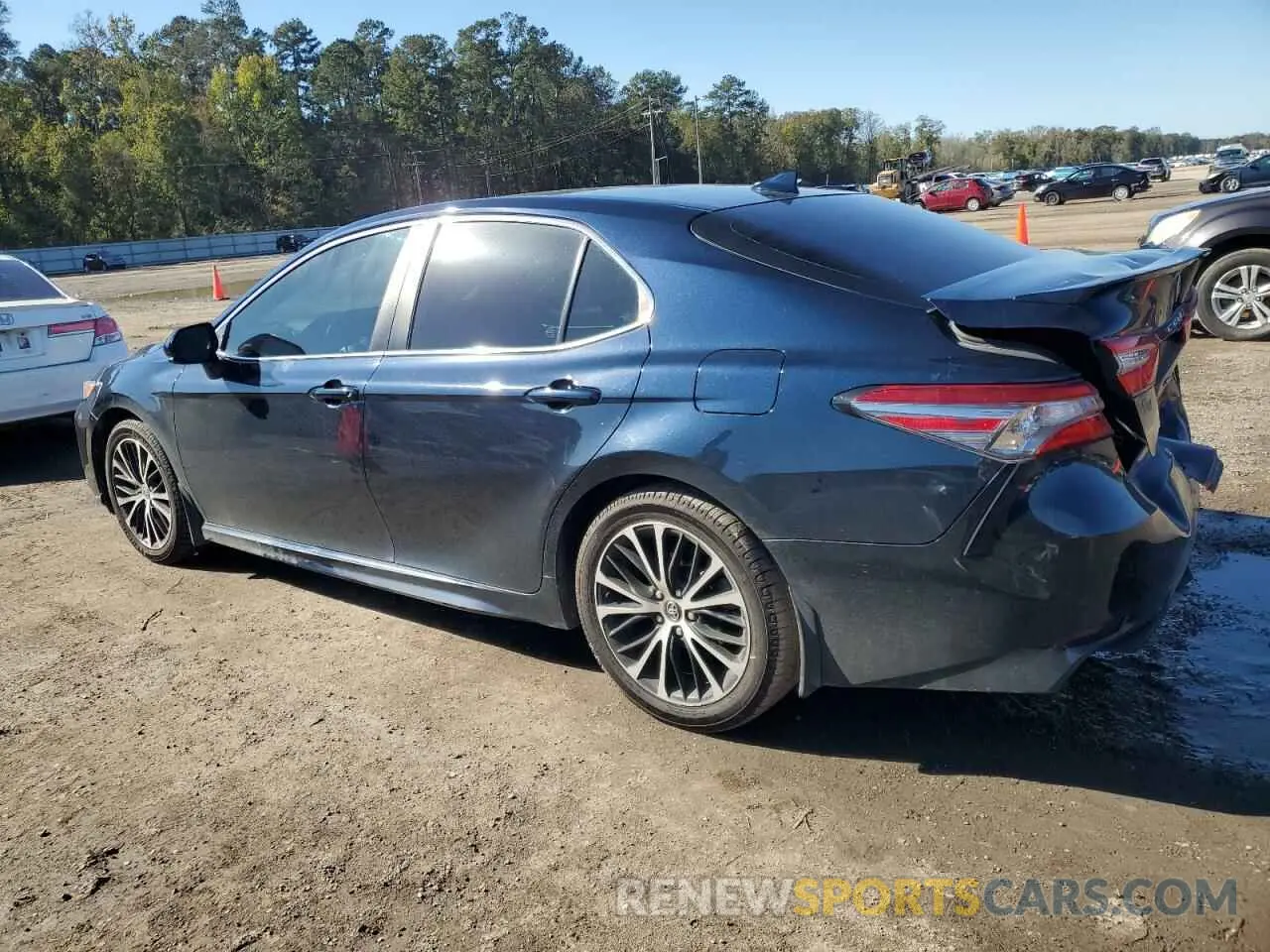 2 fotografías del automóvil dañado 4T1B11HK4KU721088 TOYOTA CAMRY 2019