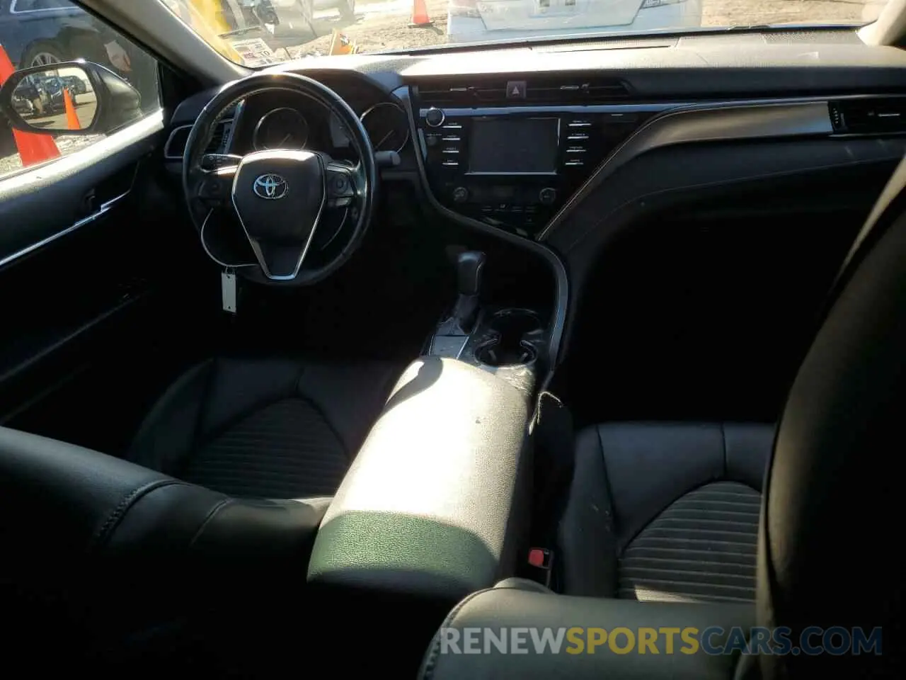 8 fotografías del automóvil dañado 4T1B11HK4KU721088 TOYOTA CAMRY 2019