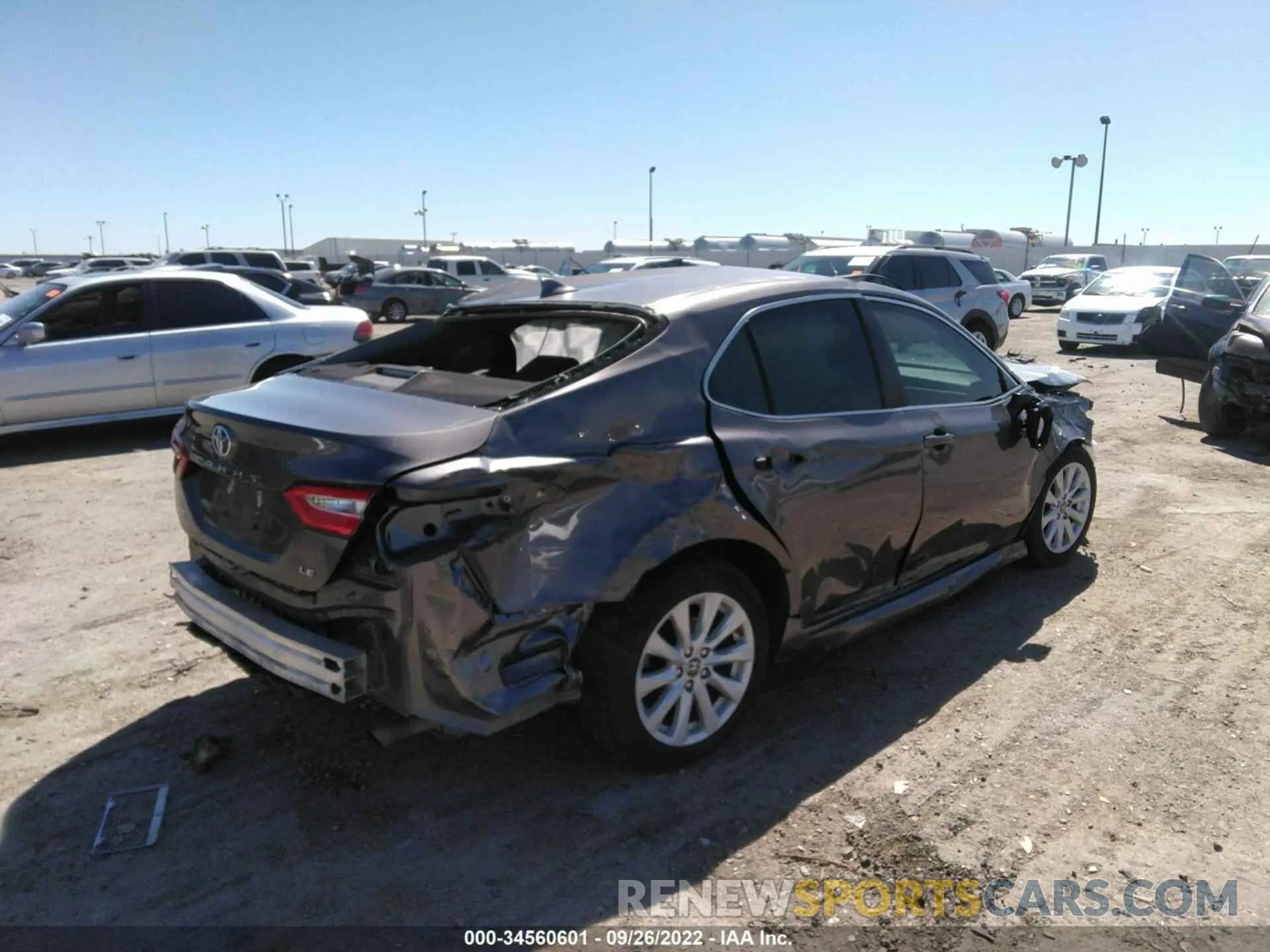 4 fotografías del automóvil dañado 4T1B11HK4KU722497 TOYOTA CAMRY 2019