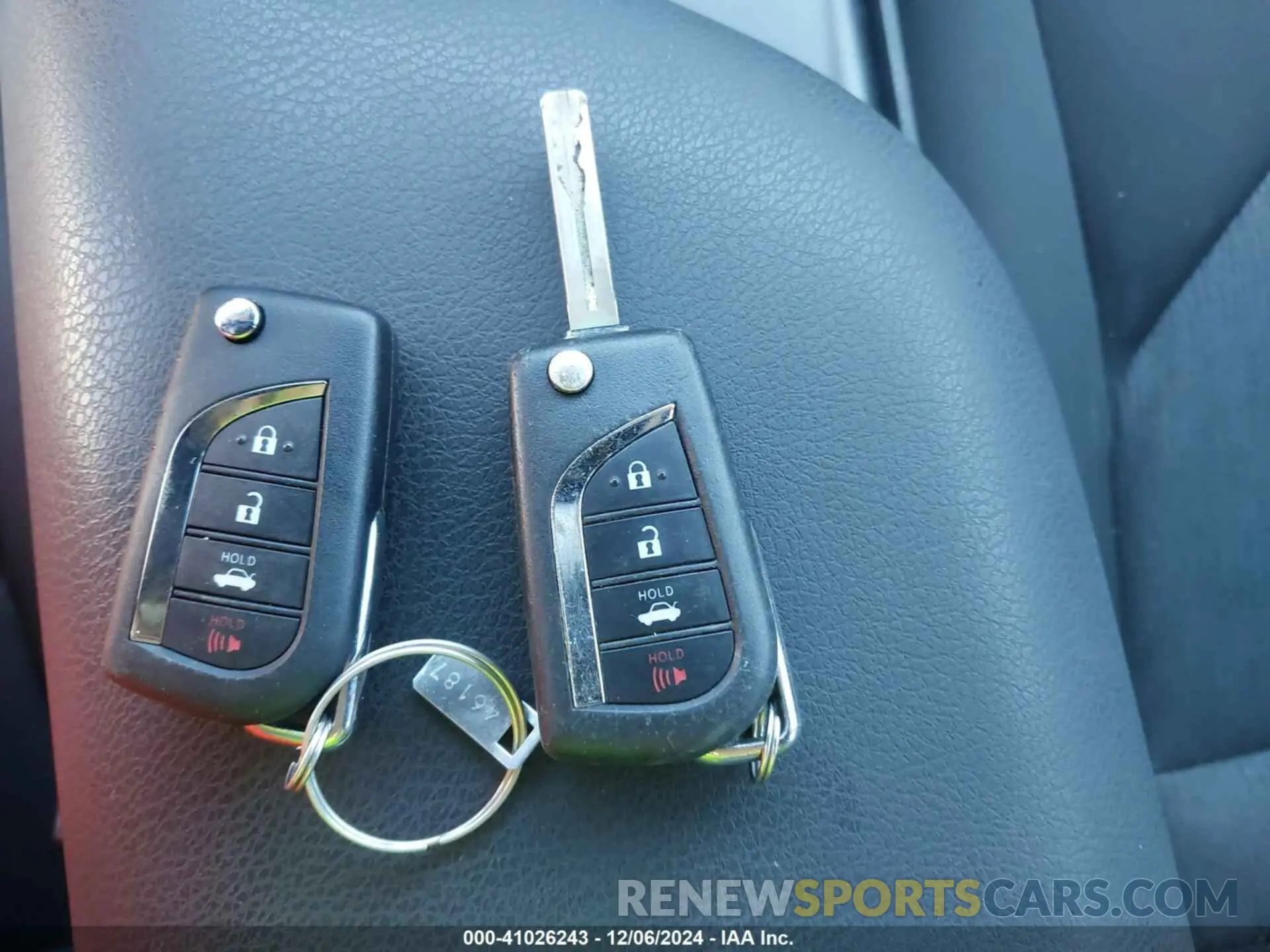 11 fotografías del automóvil dañado 4T1B11HK4KU732804 TOYOTA CAMRY 2019