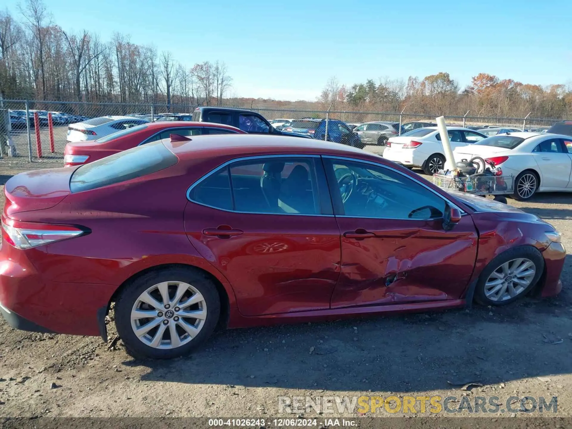 13 fotografías del automóvil dañado 4T1B11HK4KU732804 TOYOTA CAMRY 2019