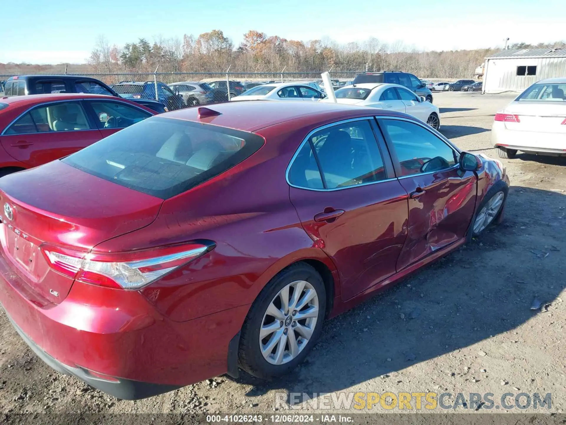 4 fotografías del automóvil dañado 4T1B11HK4KU732804 TOYOTA CAMRY 2019