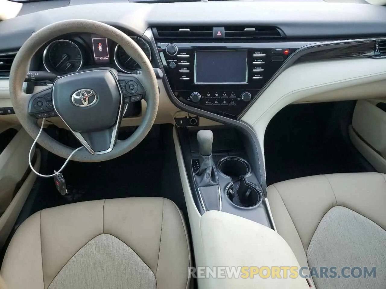 8 fotografías del automóvil dañado 4T1B11HK4KU733290 TOYOTA CAMRY 2019