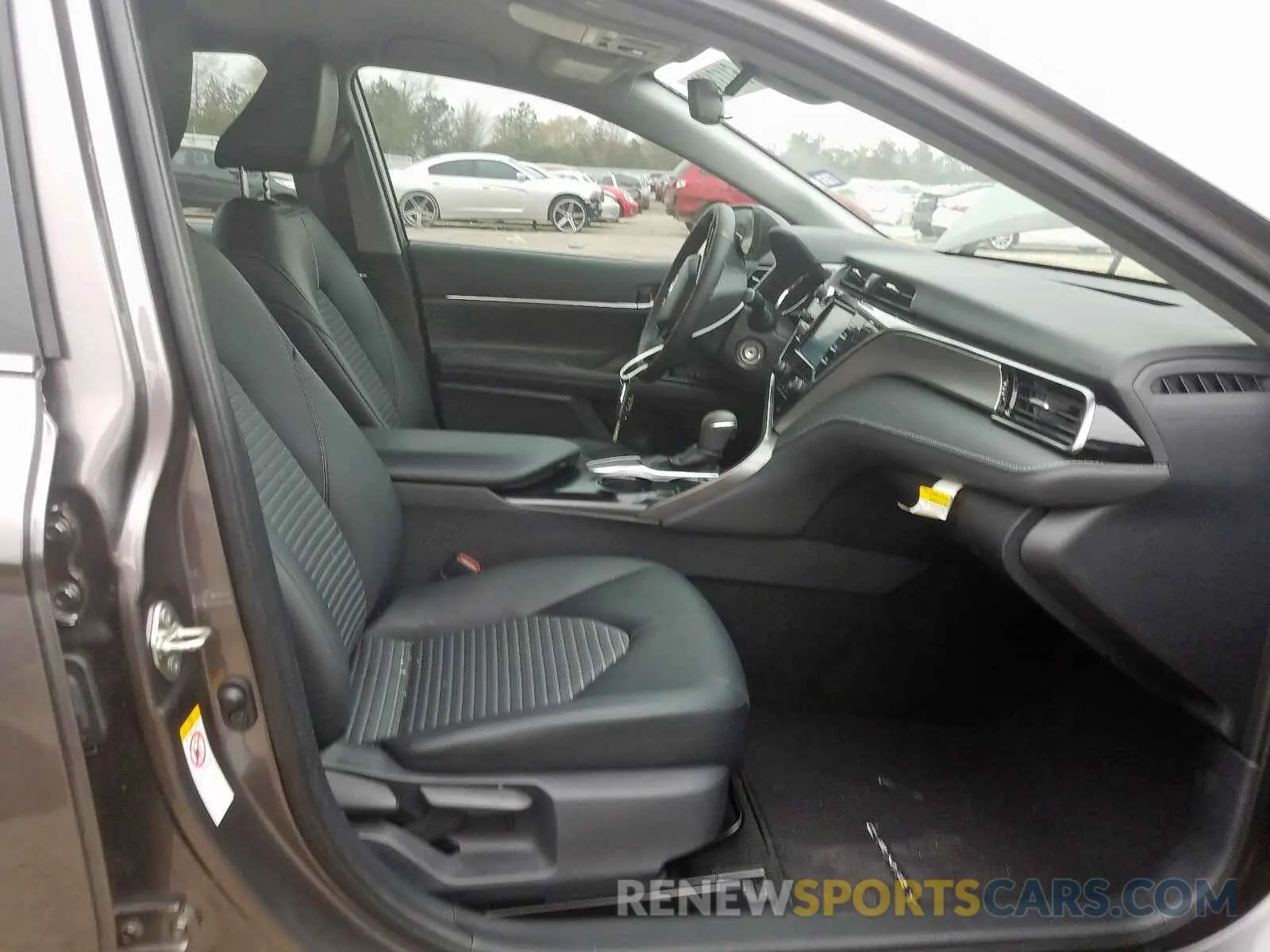 5 fotografías del automóvil dañado 4T1B11HK4KU735671 TOYOTA CAMRY 2019