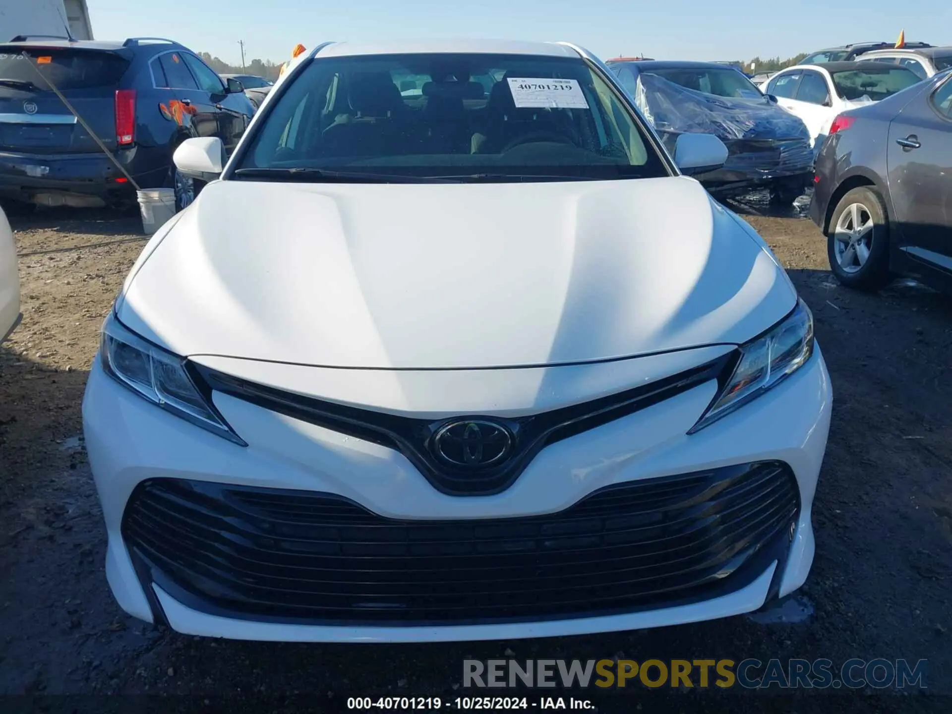 12 fotografías del automóvil dañado 4T1B11HK4KU744614 TOYOTA CAMRY 2019