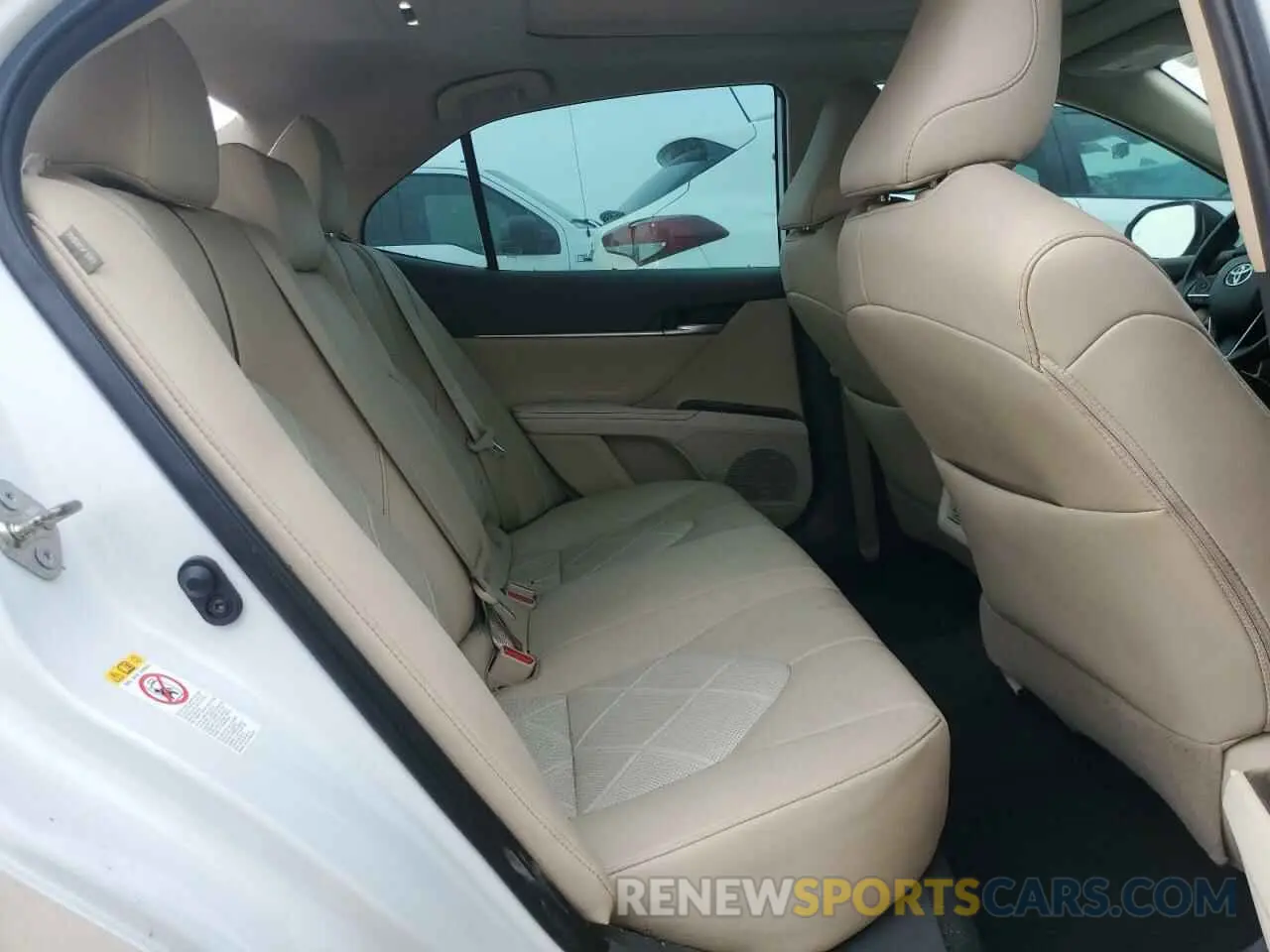 10 fotografías del automóvil dañado 4T1B11HK4KU745357 TOYOTA CAMRY 2019