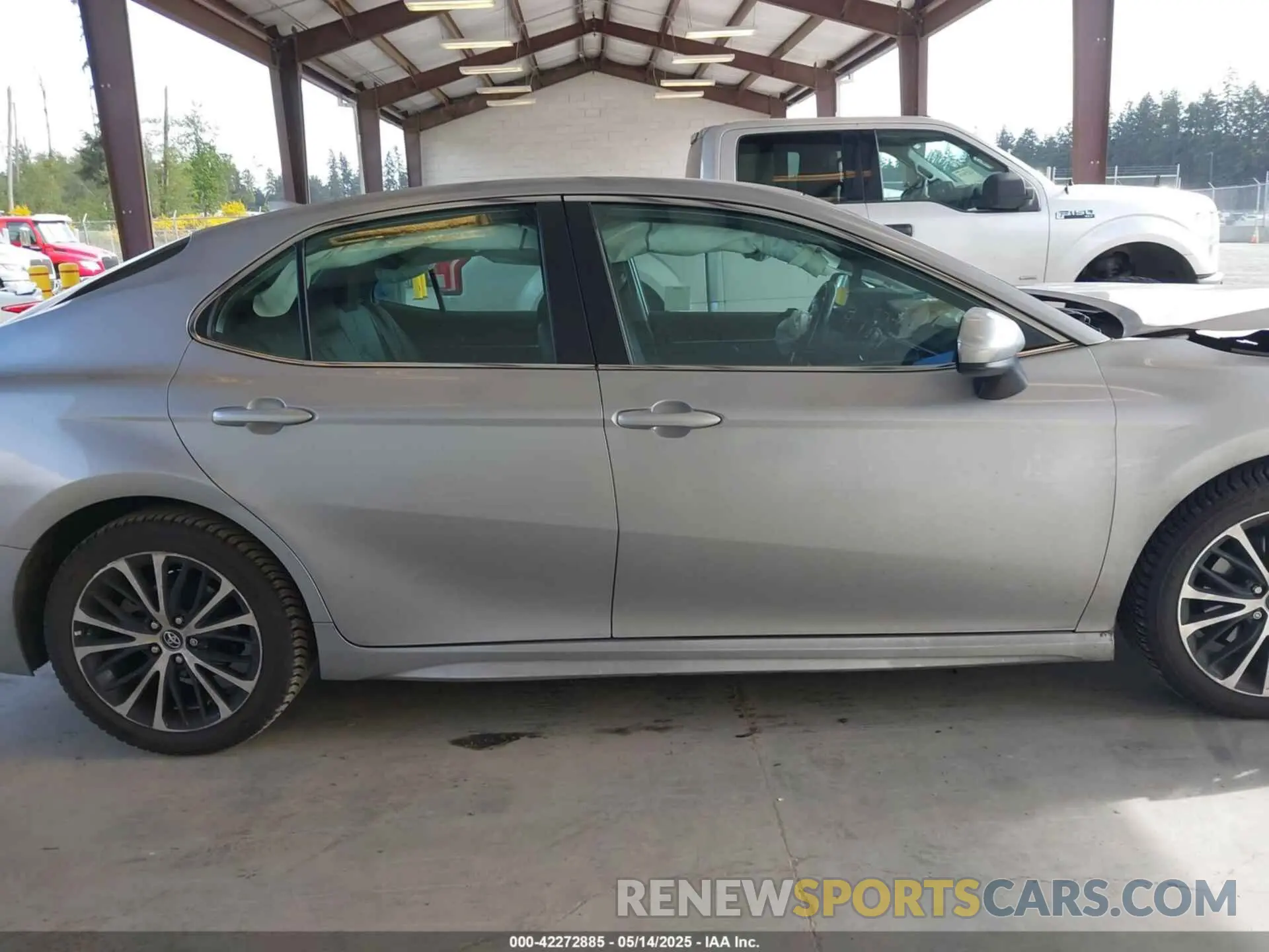 13 fotografías del automóvil dañado 4T1B11HK4KU749358 TOYOTA CAMRY 2019