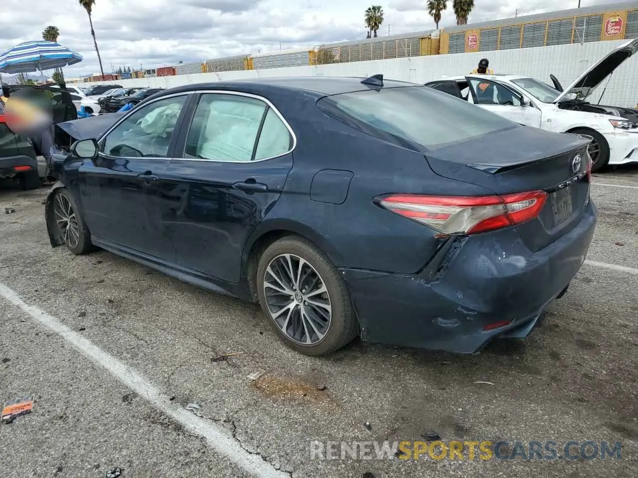 2 fotografías del automóvil dañado 4T1B11HK4KU751062 TOYOTA CAMRY 2019