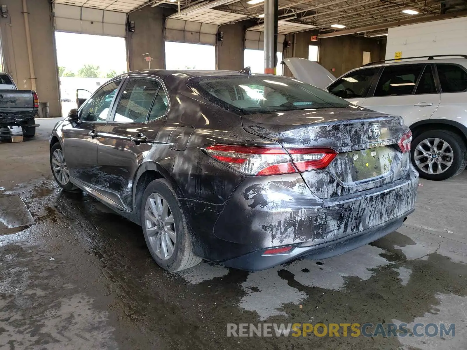 3 fotografías del automóvil dañado 4T1B11HK4KU760926 TOYOTA CAMRY 2019