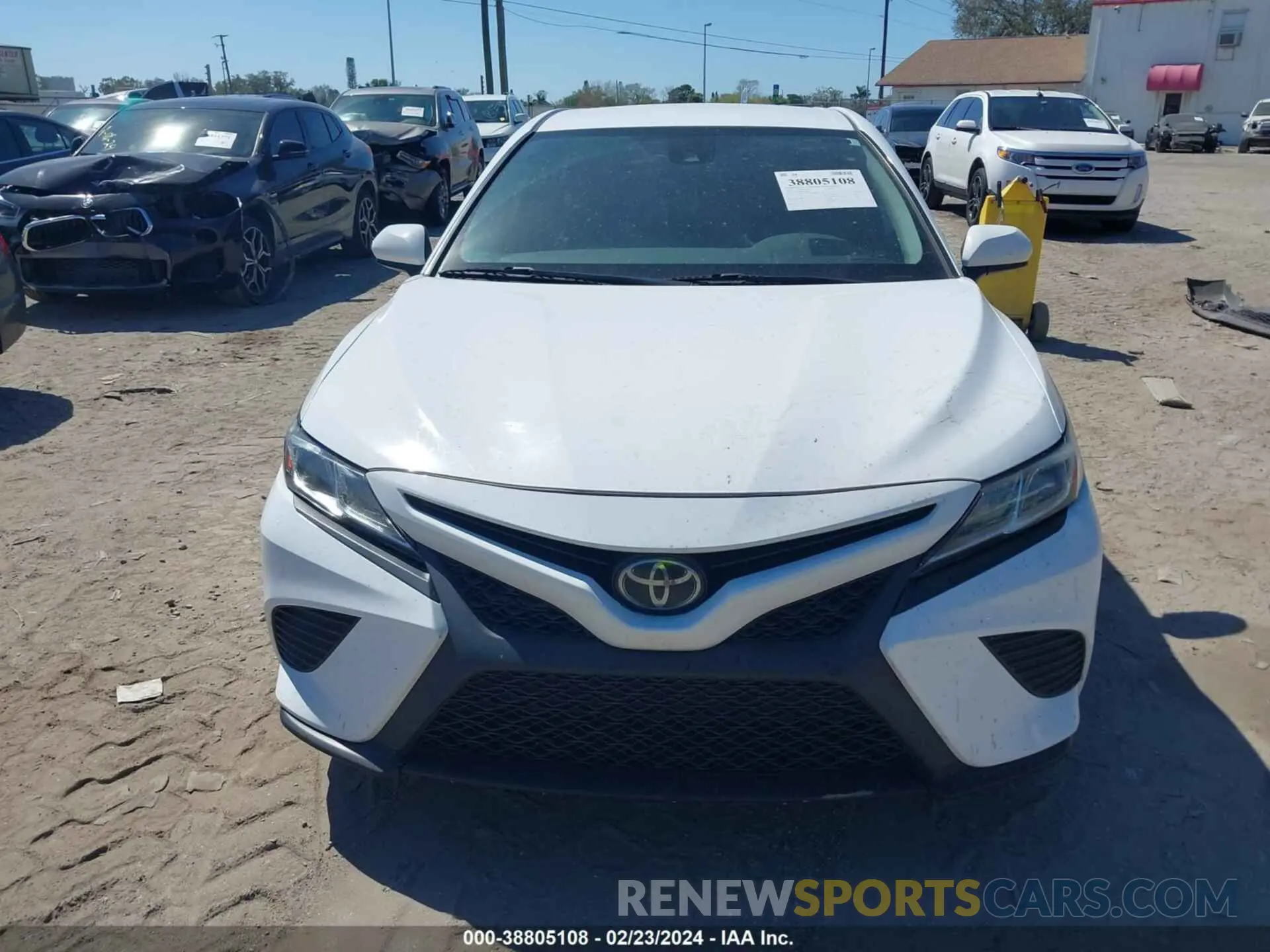 12 fotografías del automóvil dañado 4T1B11HK4KU765141 TOYOTA CAMRY 2019