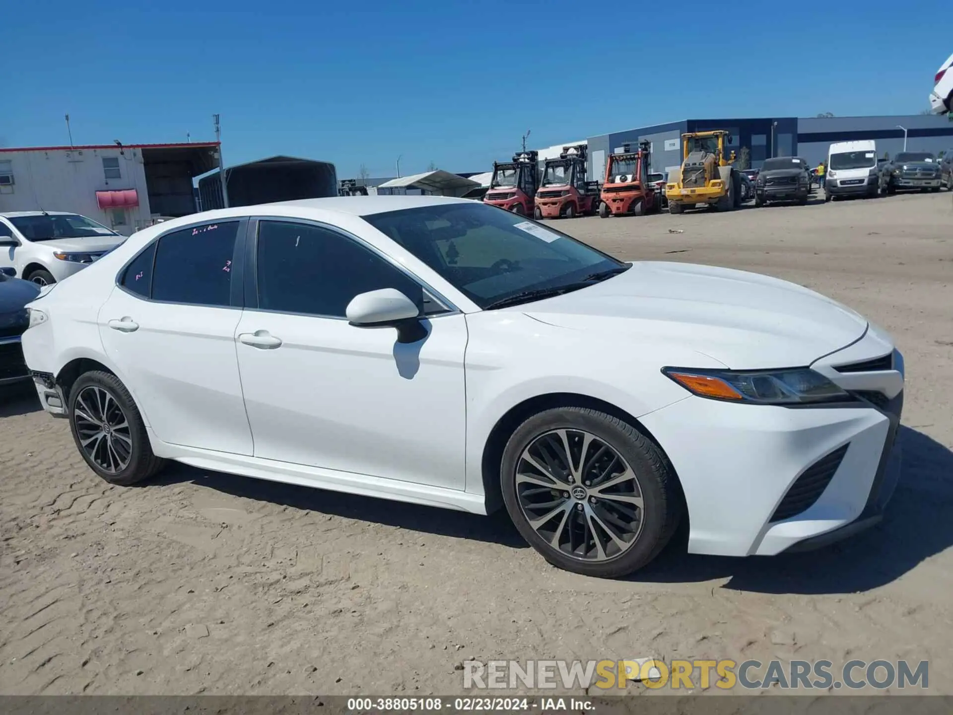 13 fotografías del automóvil dañado 4T1B11HK4KU765141 TOYOTA CAMRY 2019