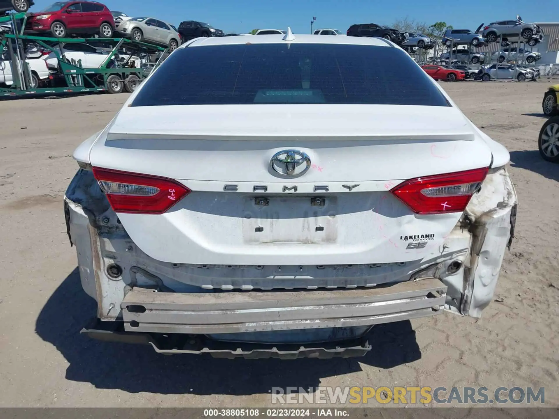 16 fotografías del automóvil dañado 4T1B11HK4KU765141 TOYOTA CAMRY 2019