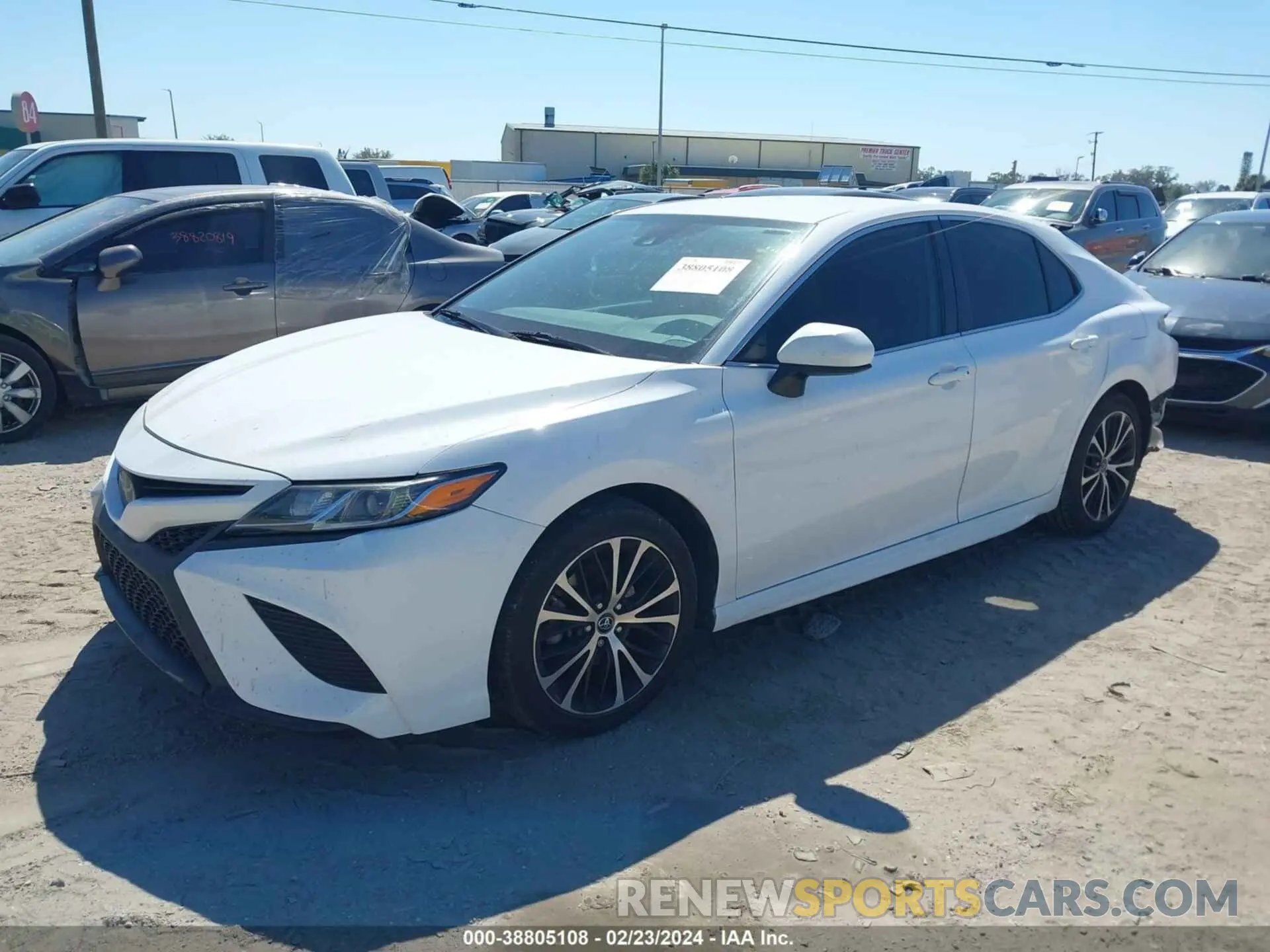 2 fotografías del automóvil dañado 4T1B11HK4KU765141 TOYOTA CAMRY 2019