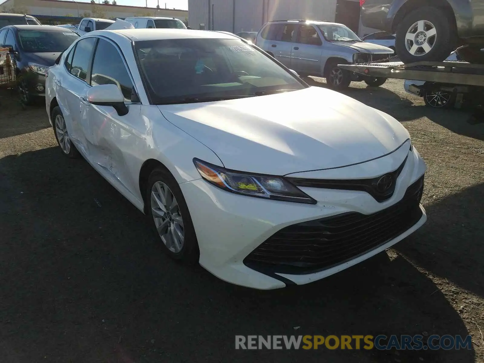 1 fotografías del automóvil dañado 4T1B11HK4KU765687 TOYOTA CAMRY 2019